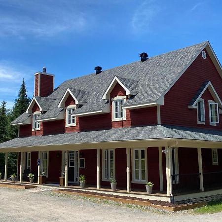 מונט טרמבלאנט Wildberry Inn מראה חיצוני תמונה